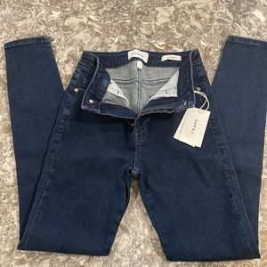 Frame Le One Skinny Jean
